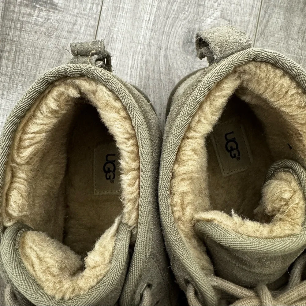 Ugg Neumel Chukka Gray Suede Sheepskin Boots Size 10